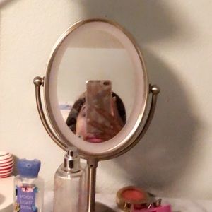 Meet your Posher, Eva